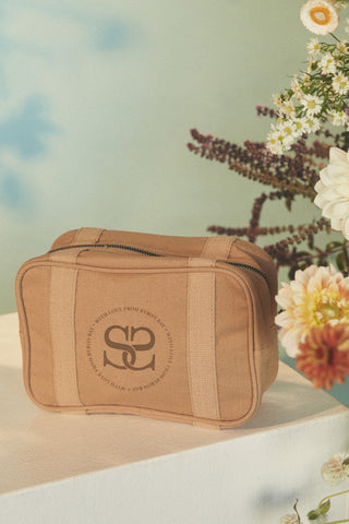 spell-cosmetics-bag